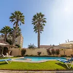 De La Costa Cabanas